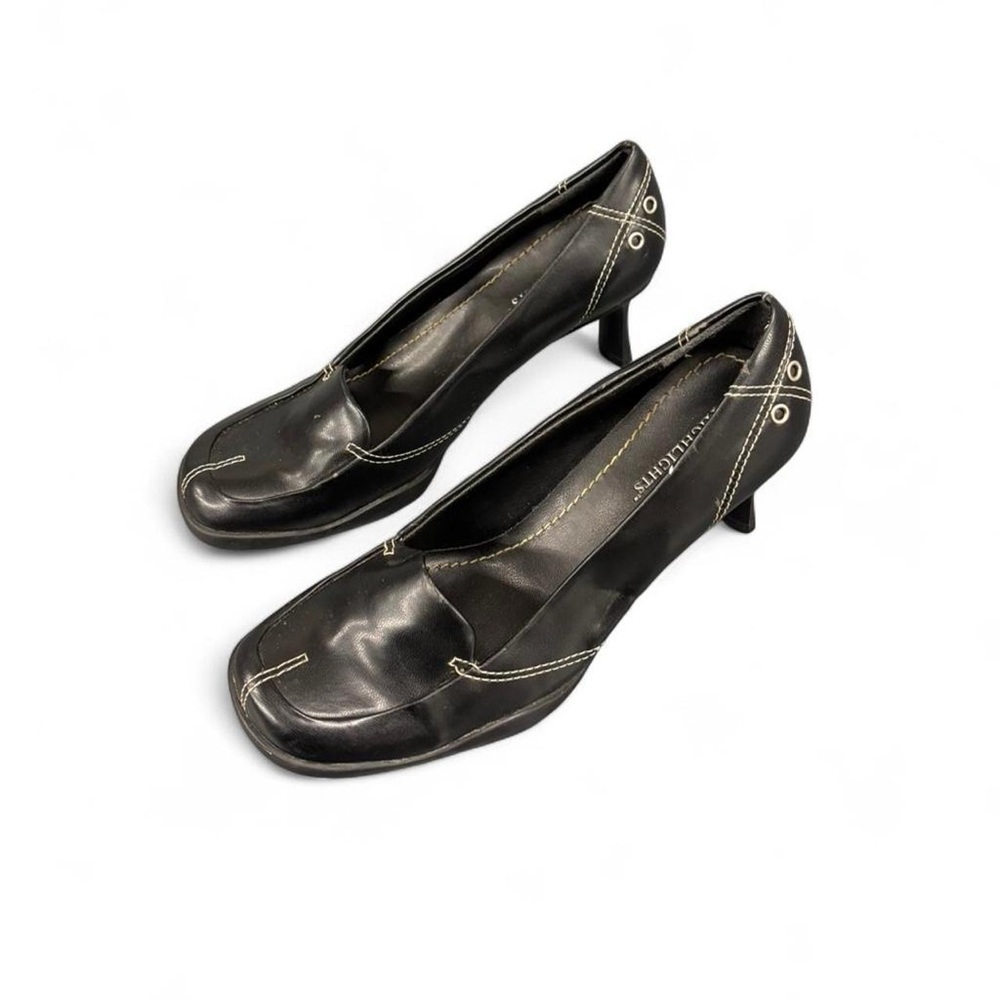 Black Highlights kitten heel pumps